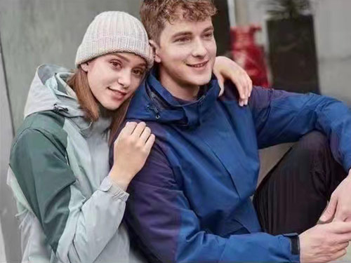 衣柜里全是商務(wù)男士襯衣？兩種衣服教你告別白襯衫。
